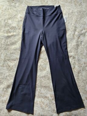 Old Navy High-Rise Black Flare Active Pants Size L